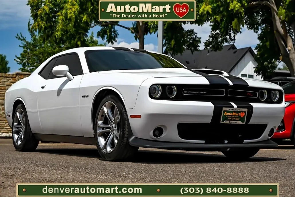 2021 Dodge Challenger R/T photo 1