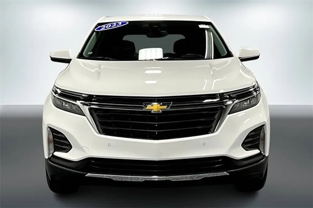 2023 Chevrolet Equinox LT photo 1