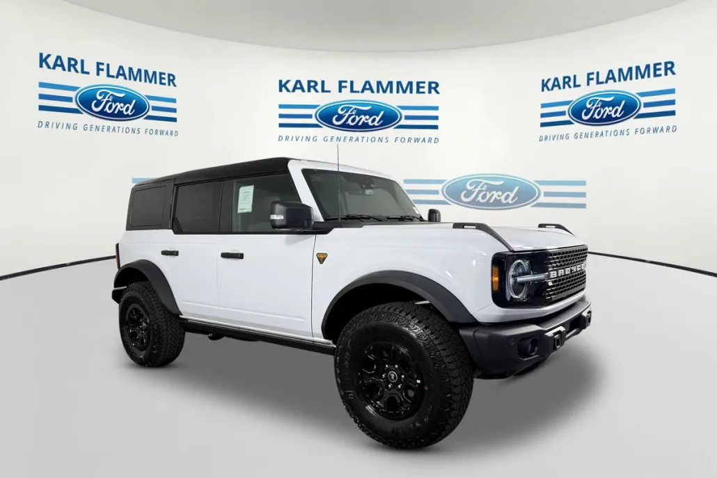 2025 Ford Bronco Badlands photo 1