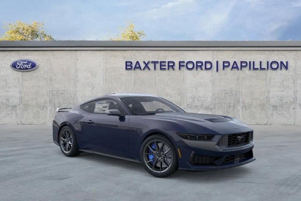 2025 Ford Mustang Premium Dark Horse photo 1