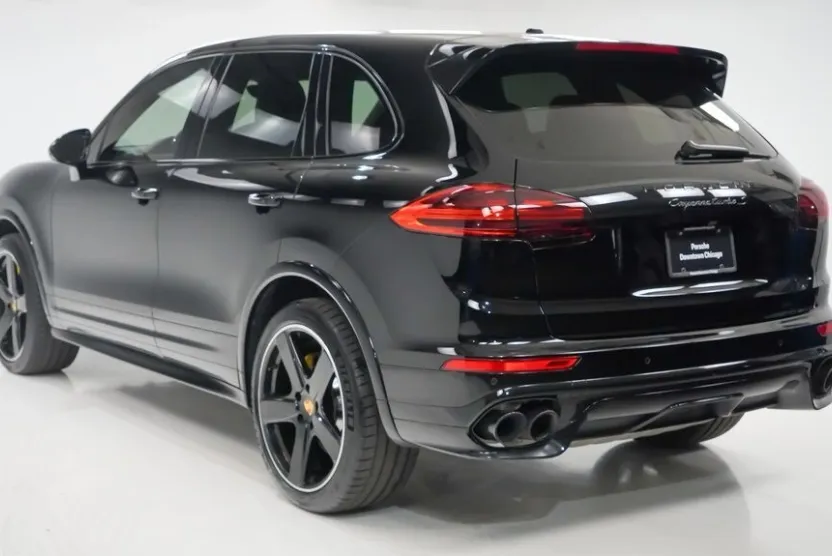 2016 Porsche Cayenne Turbo S photo 1