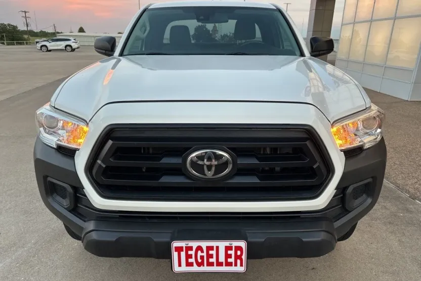 2020 Toyota Tacoma SR photo 1