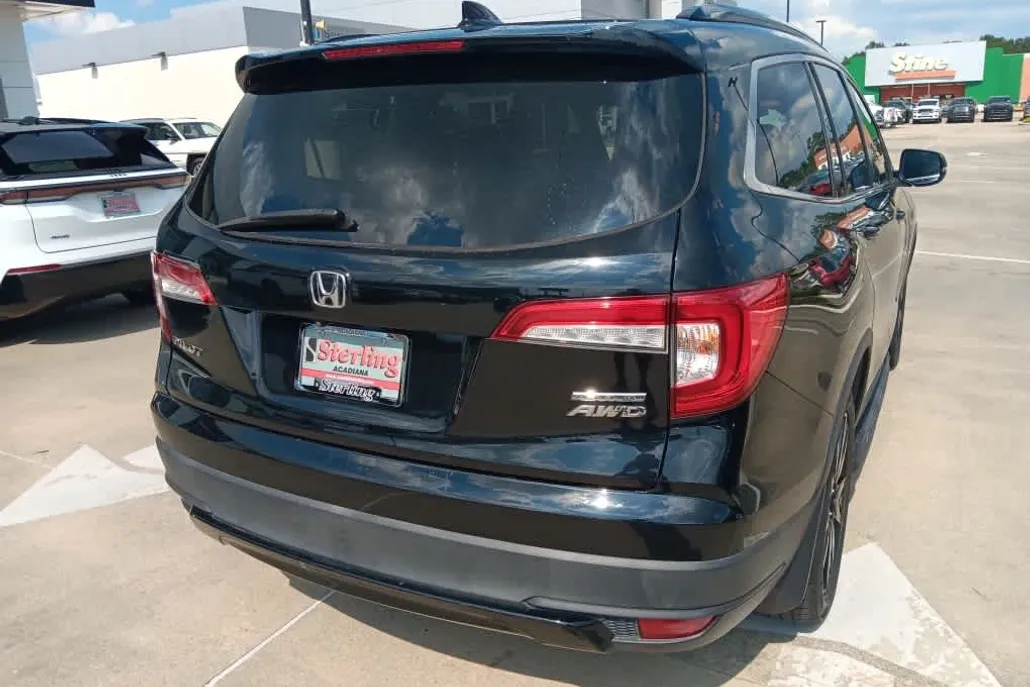 2021 Honda Pilot Special Edition photo 1