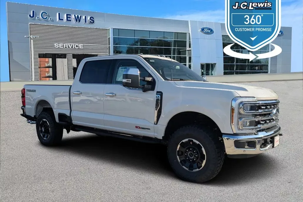 2025 Ford F-250 Lariat photo 1