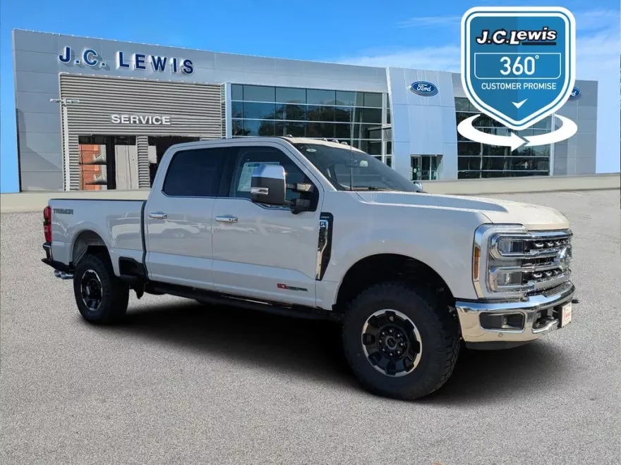 2025 Ford F-250 Lariat photo 1