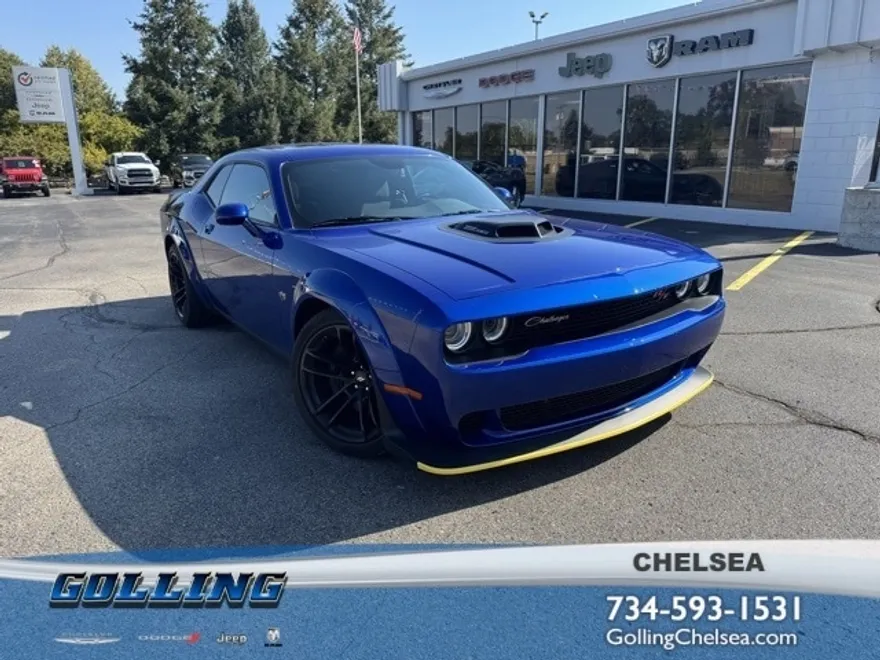2022 Dodge Challenger R/T Scat Pack Widebody photo 1