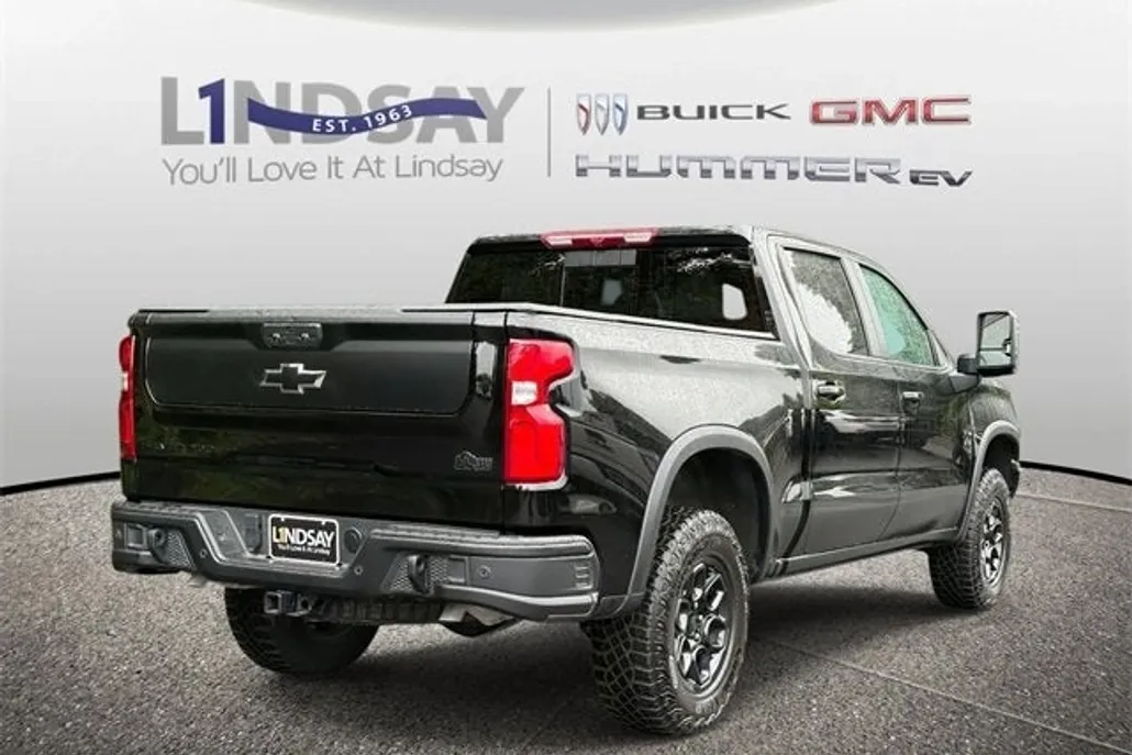 2024 Chevrolet Silverado 1500 ZR2 photo 1
