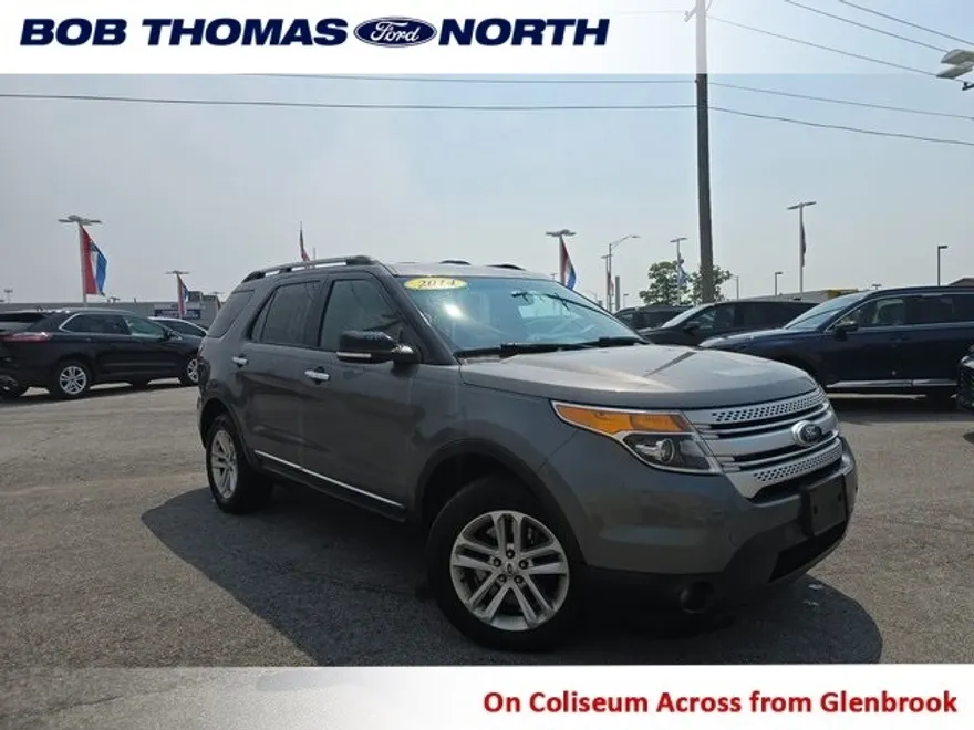 2014 Ford Explorer XLT photo 1