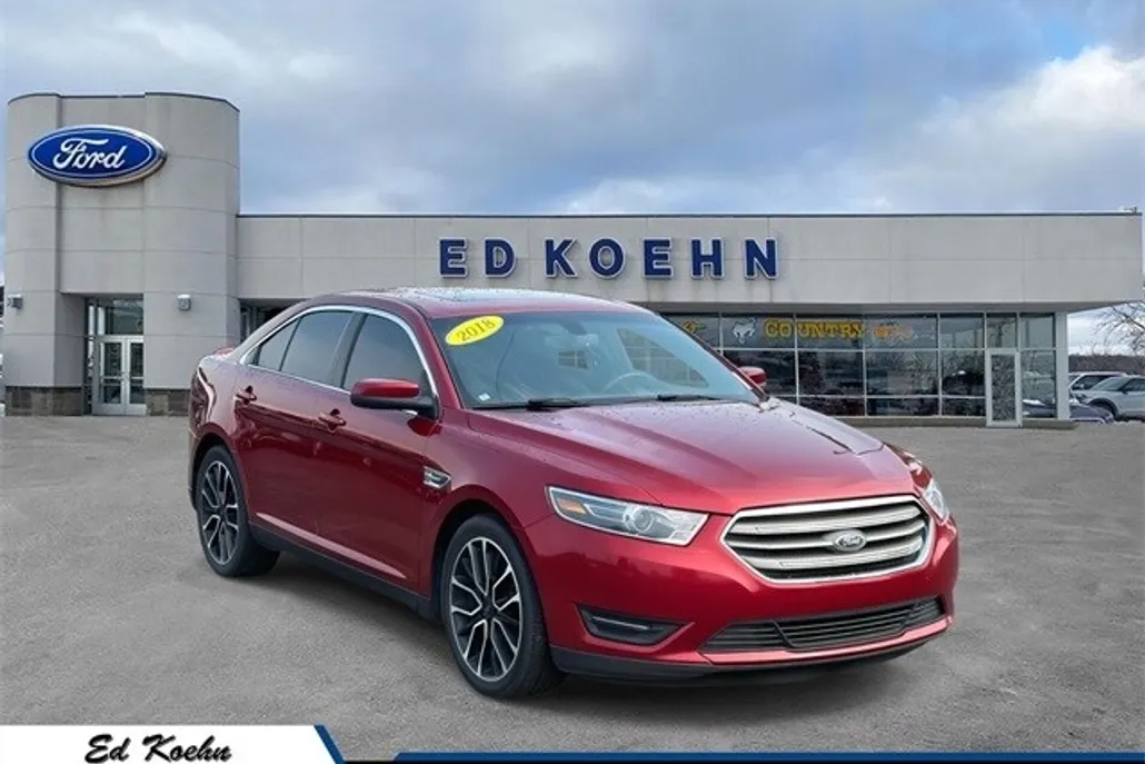 2018 Ford Taurus SEL photo 1