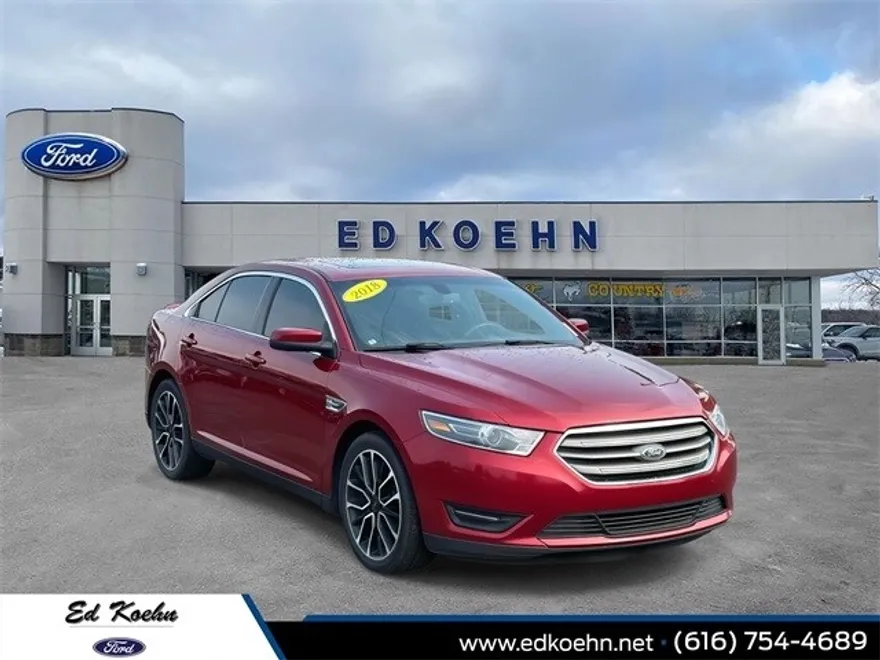 2018 Ford Taurus SEL photo 1