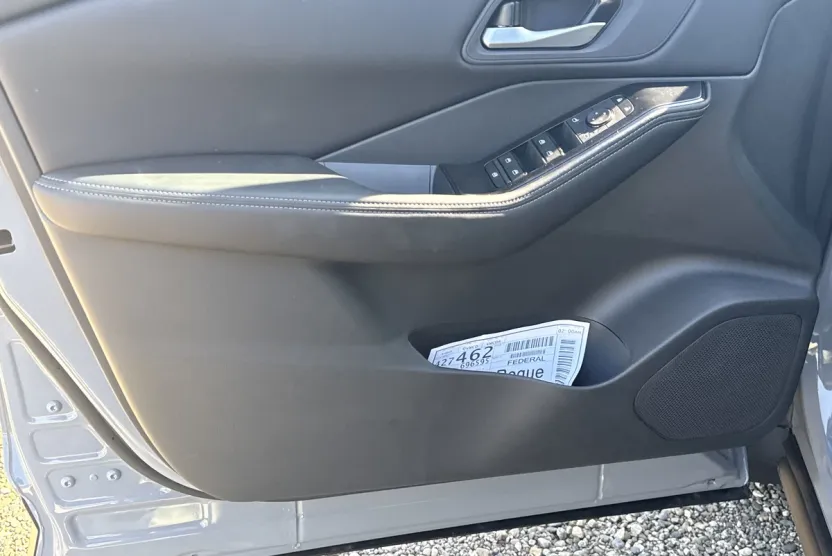 2026 Nissan Rogue SV photo 1
