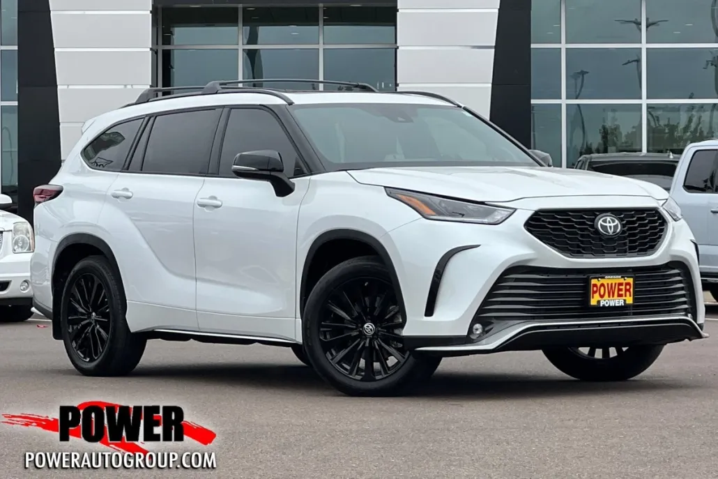 2024 Toyota Highlander XSE photo 1