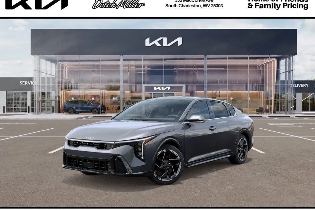 2025 Kia K4 GT-Line photo 1