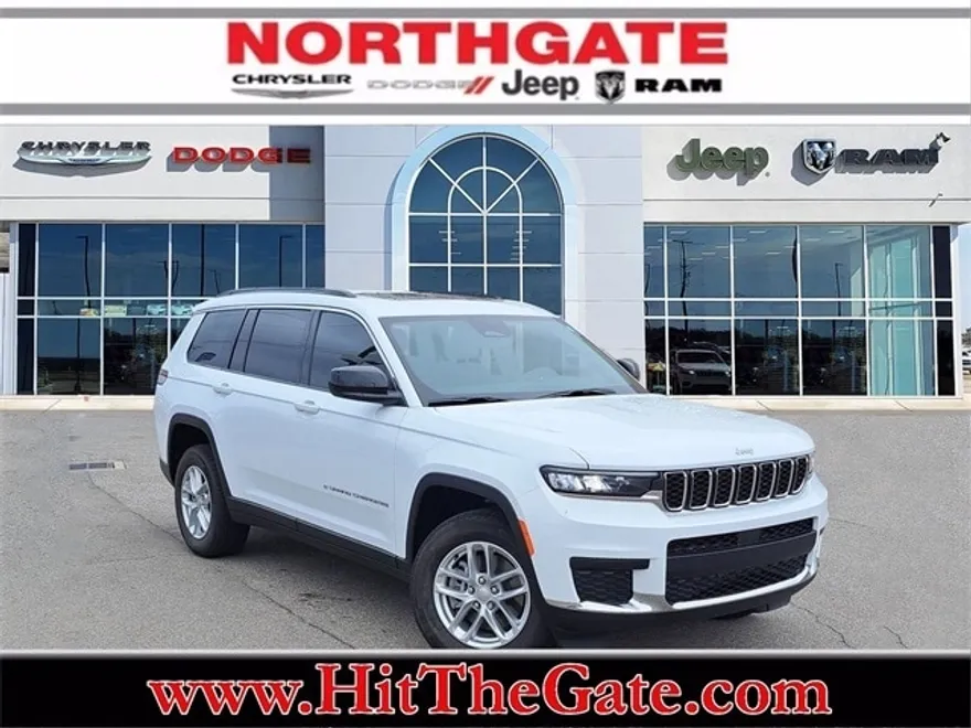 2025 Jeep Grand Cherokee Laredo photo 1