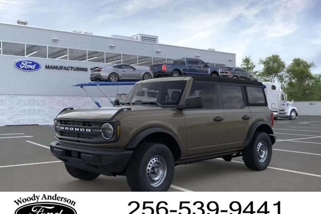 2025 Ford Bronco Base photo 1