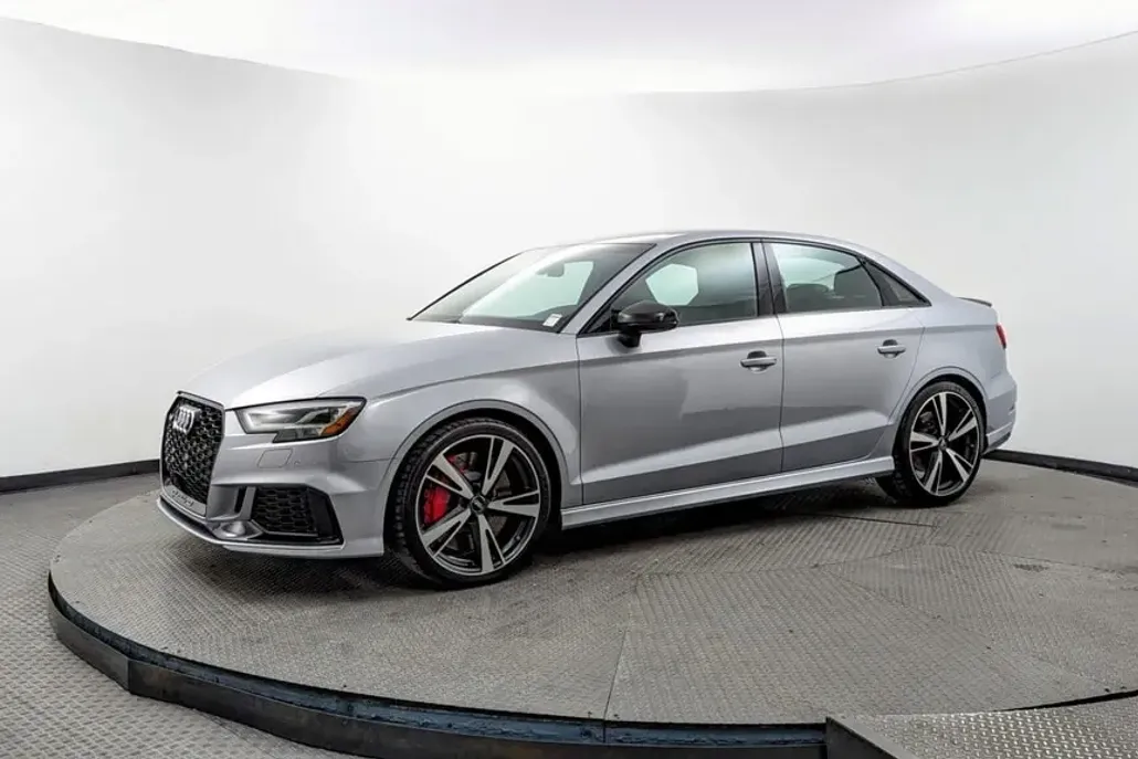 2018 Audi RS 3 Base photo 1