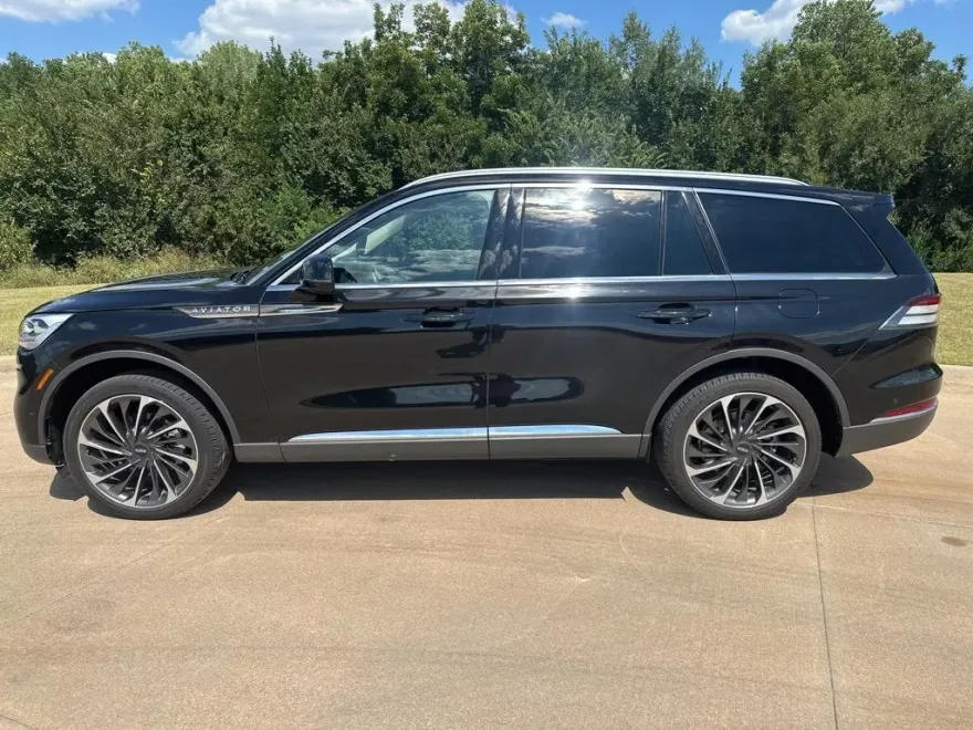 2022 Lincoln Aviator Reserve photo 1