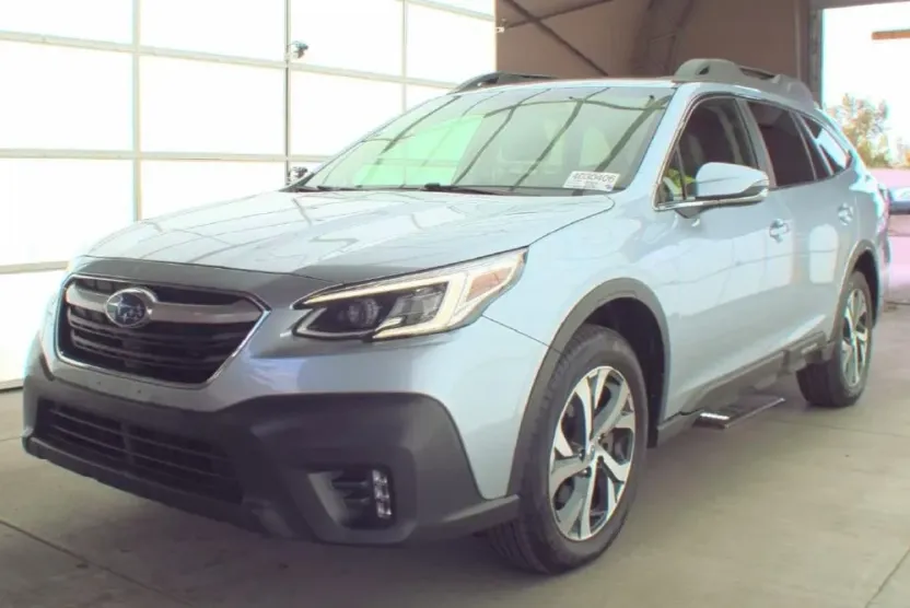 2022 Subaru Outback Limited photo 1