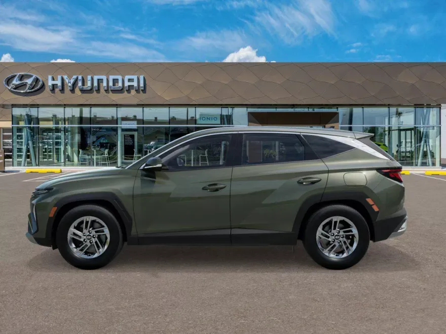 2026 Hyundai Tucson SE photo 1