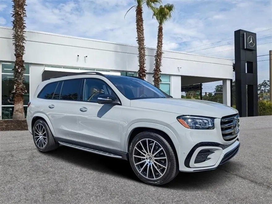 2026 Mercedes Benz GLS 580 4MATIC photo 1