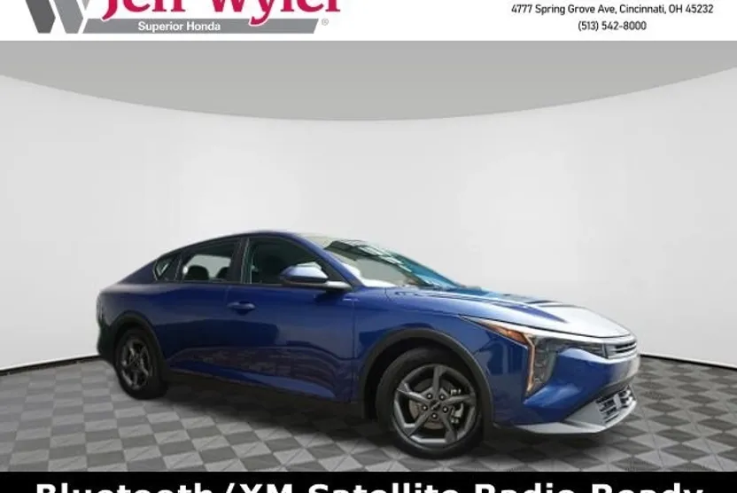 2025 Kia K4 LXS photo 1