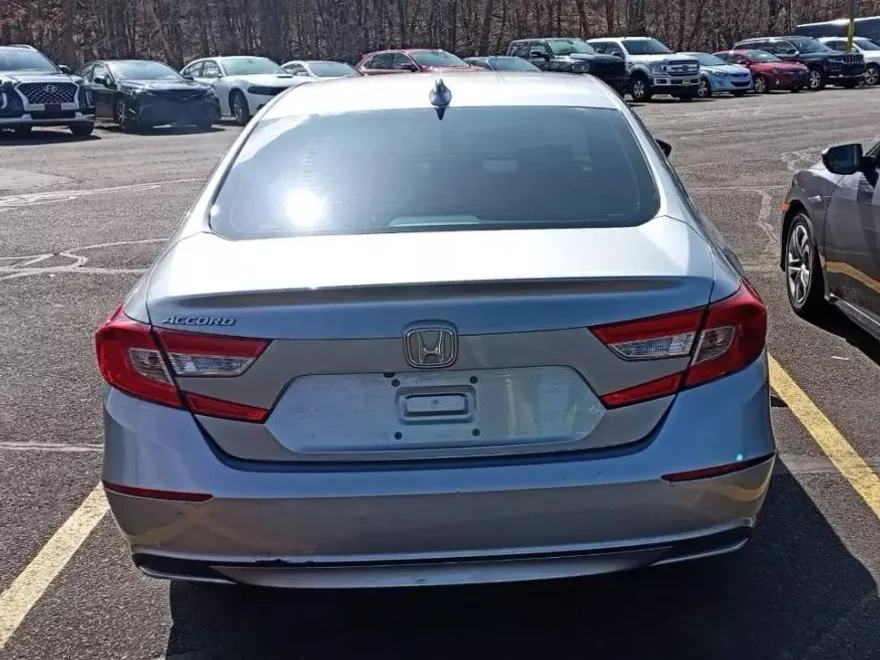 2018 Honda Accord LX photo 1