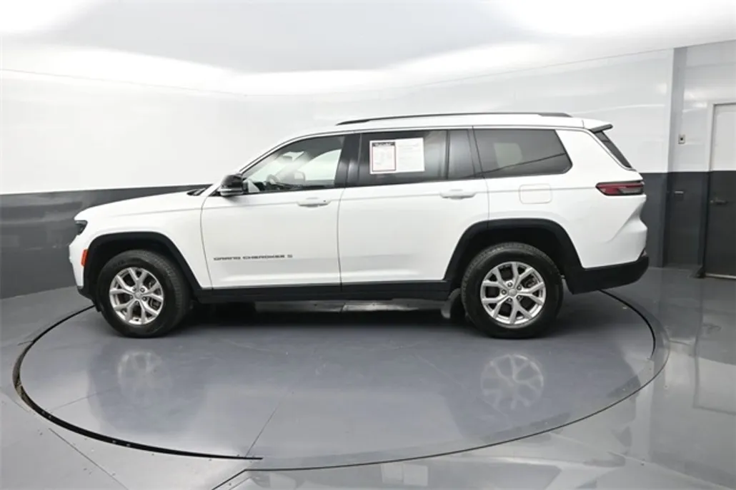 2023 Jeep Grand Cherokee Limited photo 1