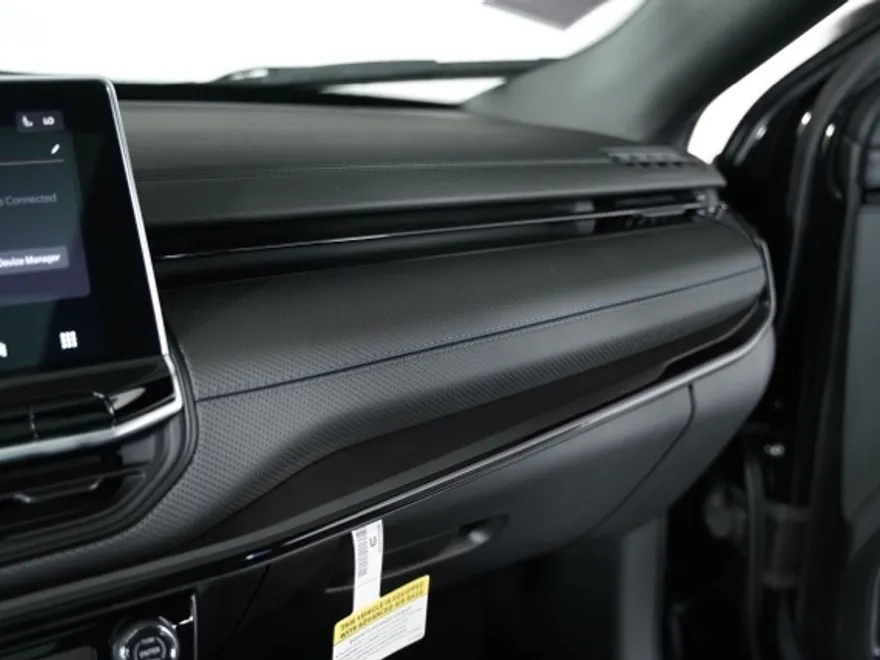 2025 Jeep Compass Limited photo 1