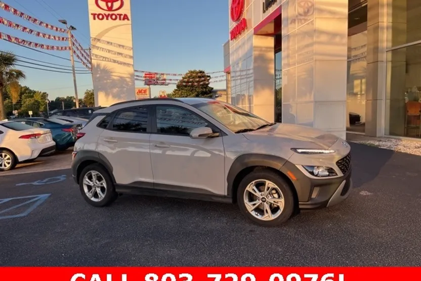 2023 Hyundai Kona SEL photo 1