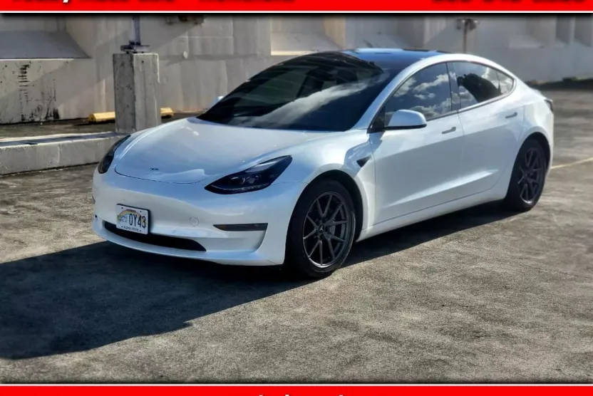 2021 Tesla Model 3 Standard Range Plus photo 1