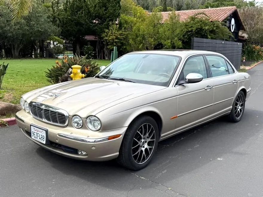 2005 Jaguar XJ Vanden Plas Super V8 LWB photo 1