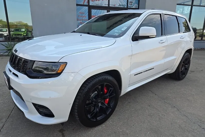 2017 Jeep Grand Cherokee SRT8 photo 1