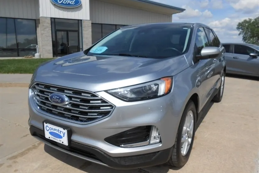 2022 Ford Edge SEL photo 1