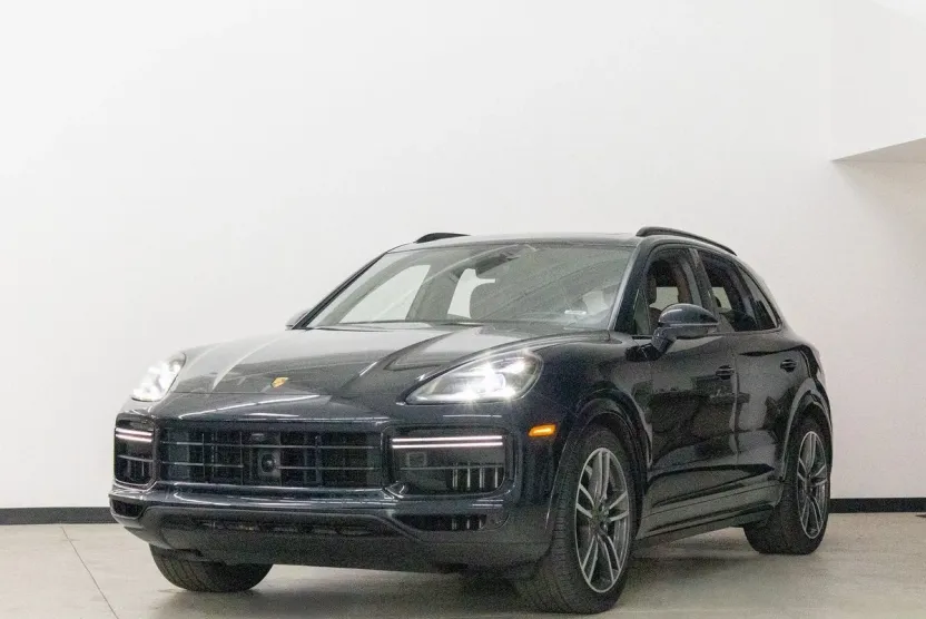 2021 Porsche Cayenne Turbo photo 1