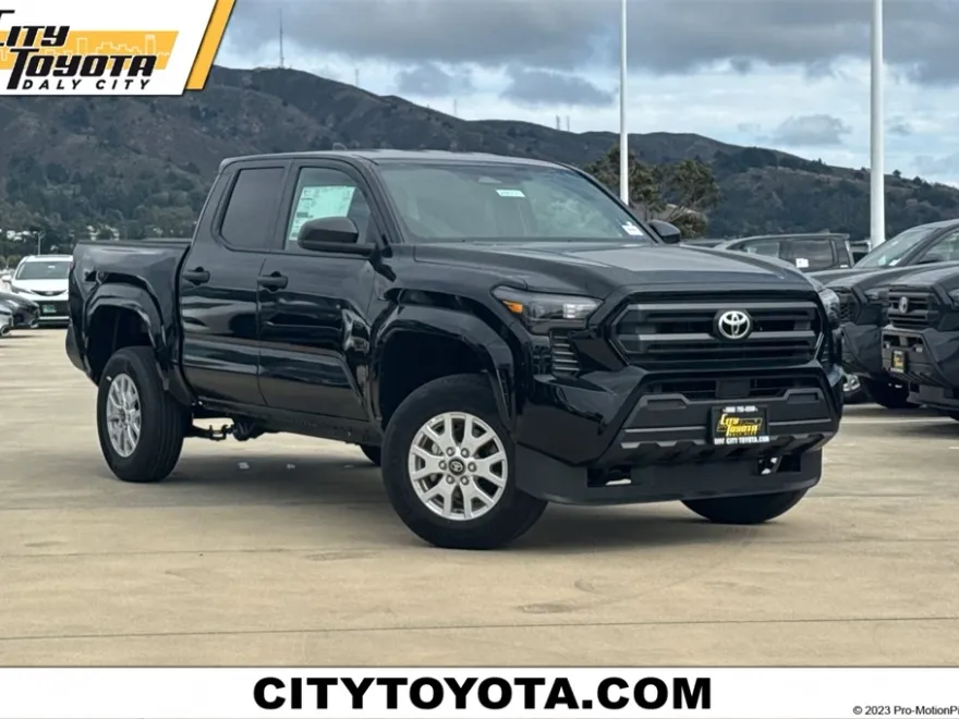 2025 Toyota Tacoma SR Double Cab photo 1