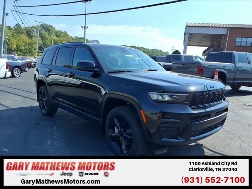 2025 Jeep Grand Cherokee Laredo Altitude photo 1