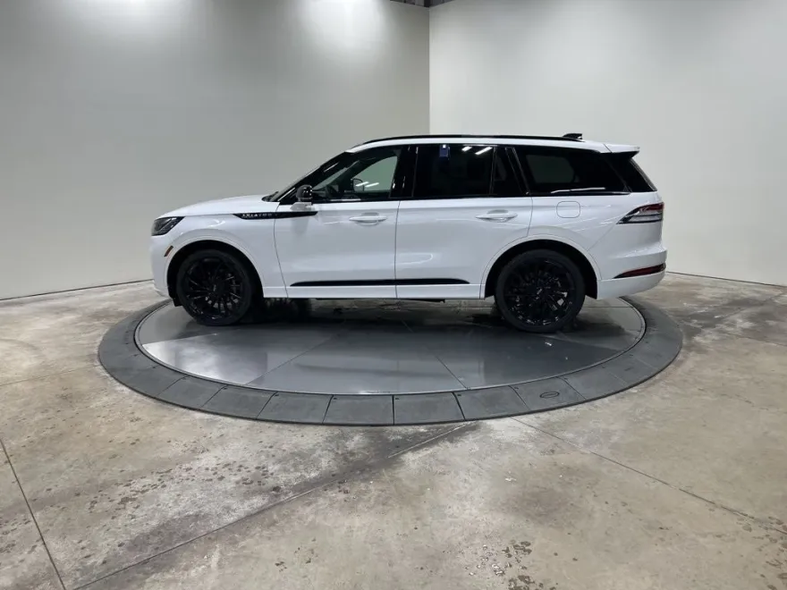 2025 Lincoln Aviator Reserve photo 1