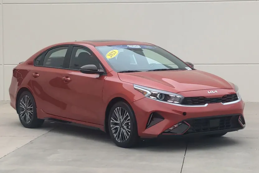 2023 Kia Forte GT-Line photo 1