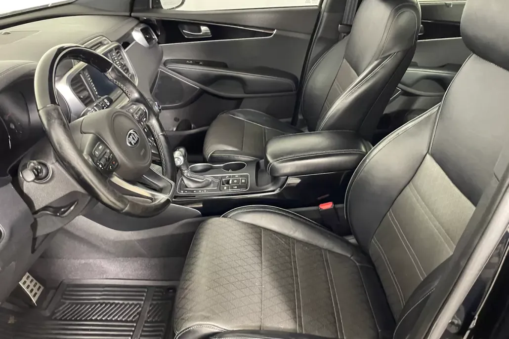 2016 Kia Sorento SX Limited photo 1