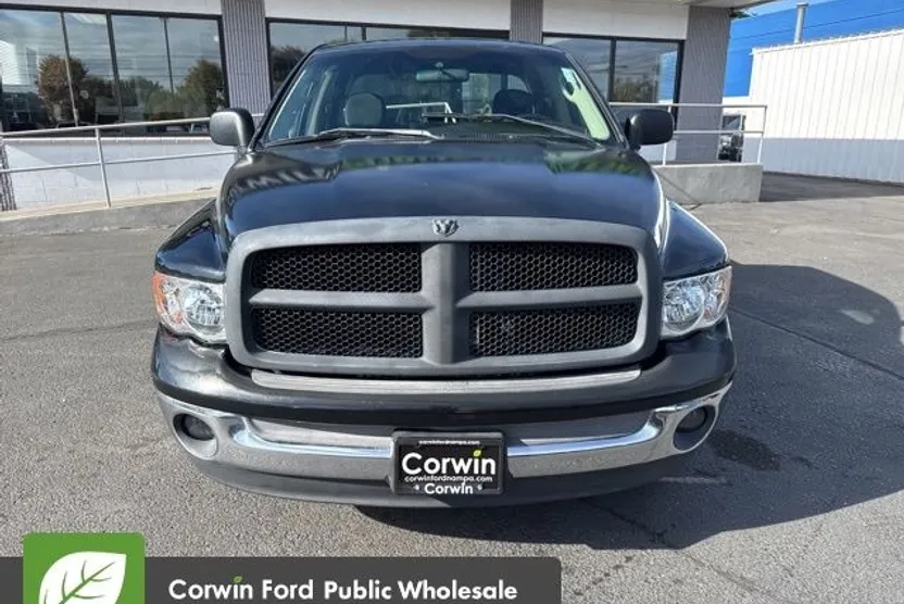 2003 Dodge Ram SLT photo 1