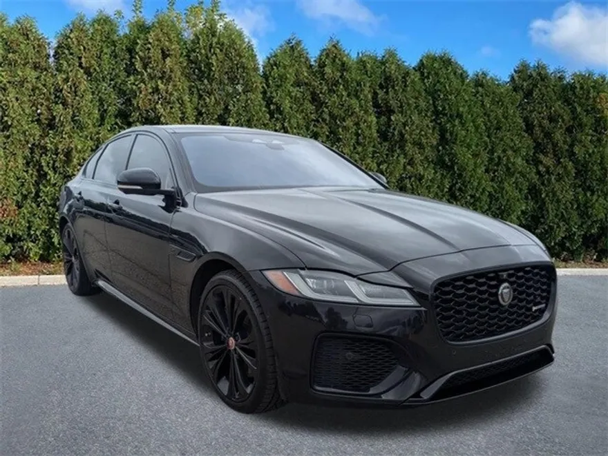 2021 Jaguar XF R-Dynamic SE photo 1