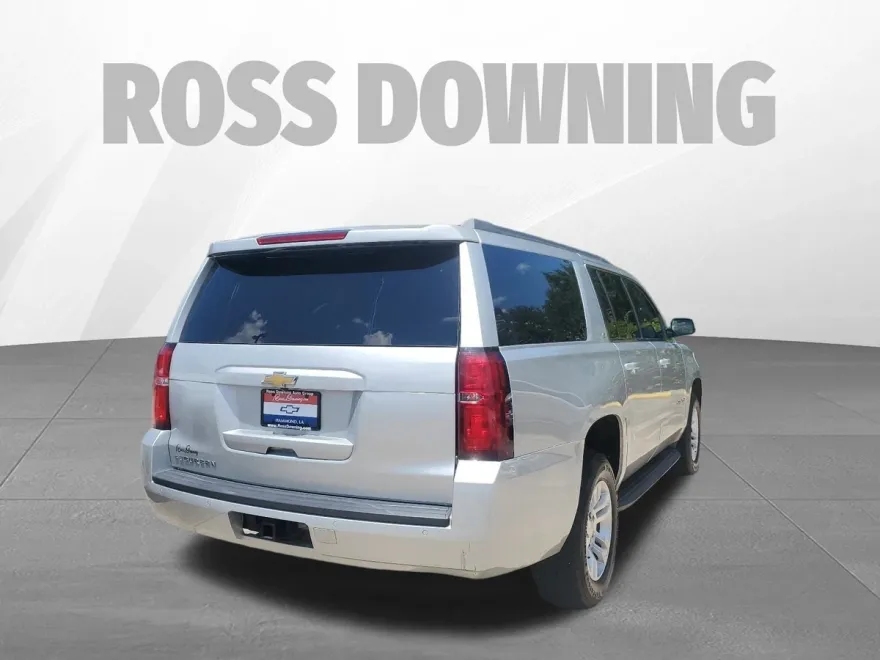 2019 Chevrolet Suburban LT photo 1