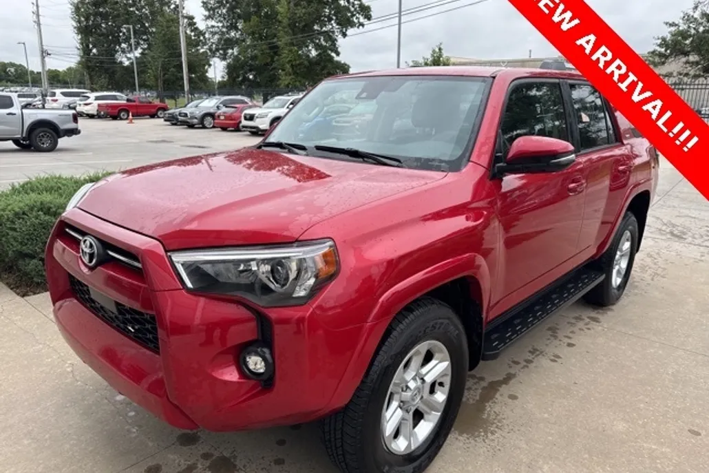 2024 Toyota 4Runner SR5 Premium photo 1