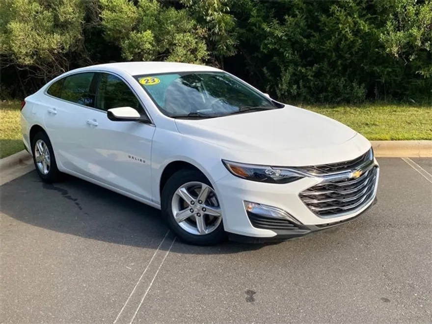 2023 Chevrolet Malibu LS photo 1