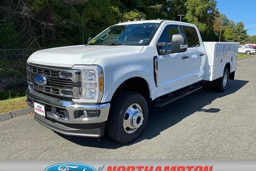 2026 Ford F-350 XL photo 1