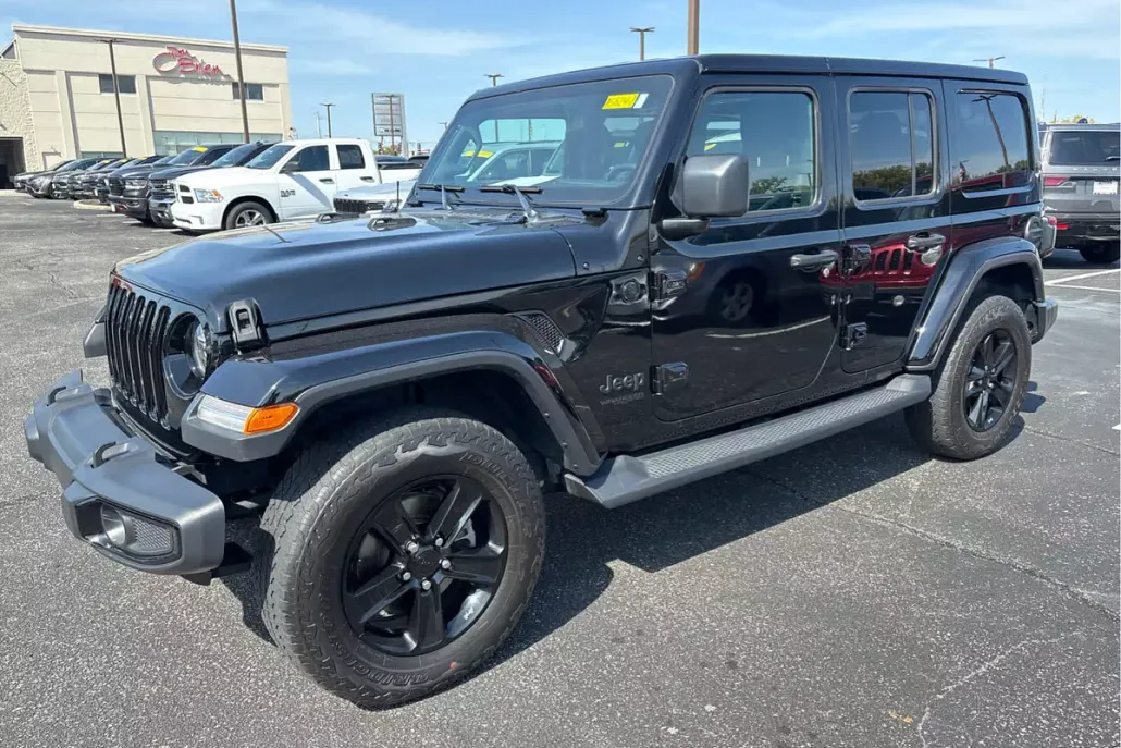 2021 Jeep Wrangler Unlimited Sahara Altitude photo 1