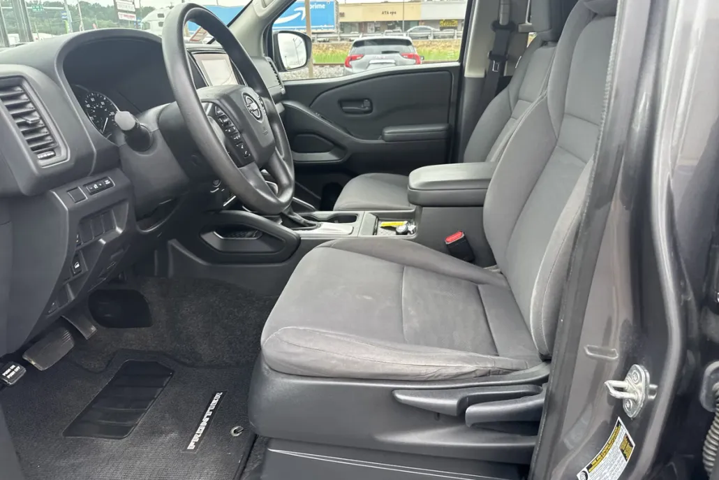 2023 Nissan Frontier Crew Cab S photo 1