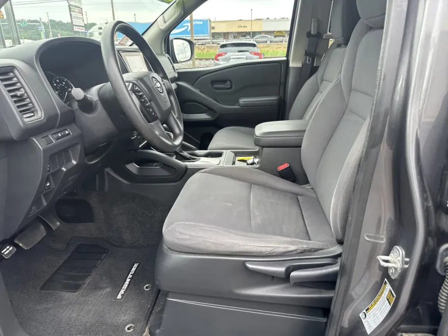 2023 Nissan Frontier Crew Cab S photo 1