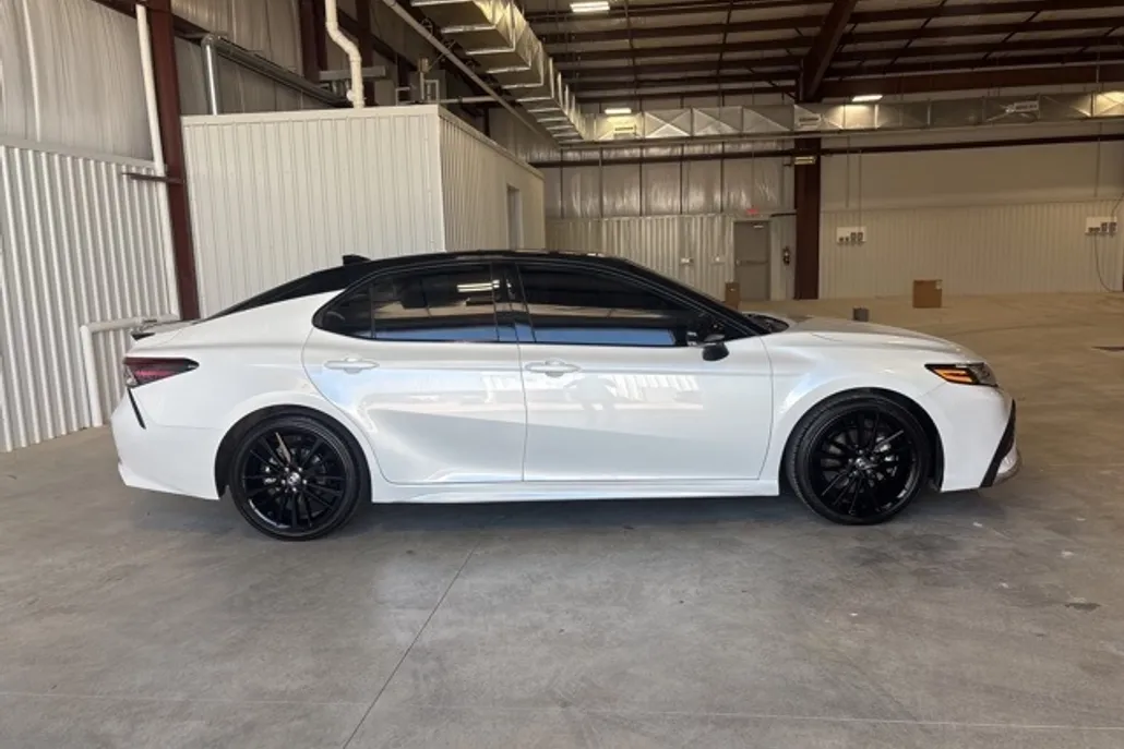 2022 Toyota Camry XSE photo 1