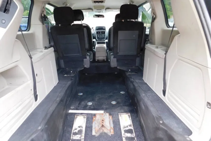 2015 Dodge Grand Caravan SXT photo 1